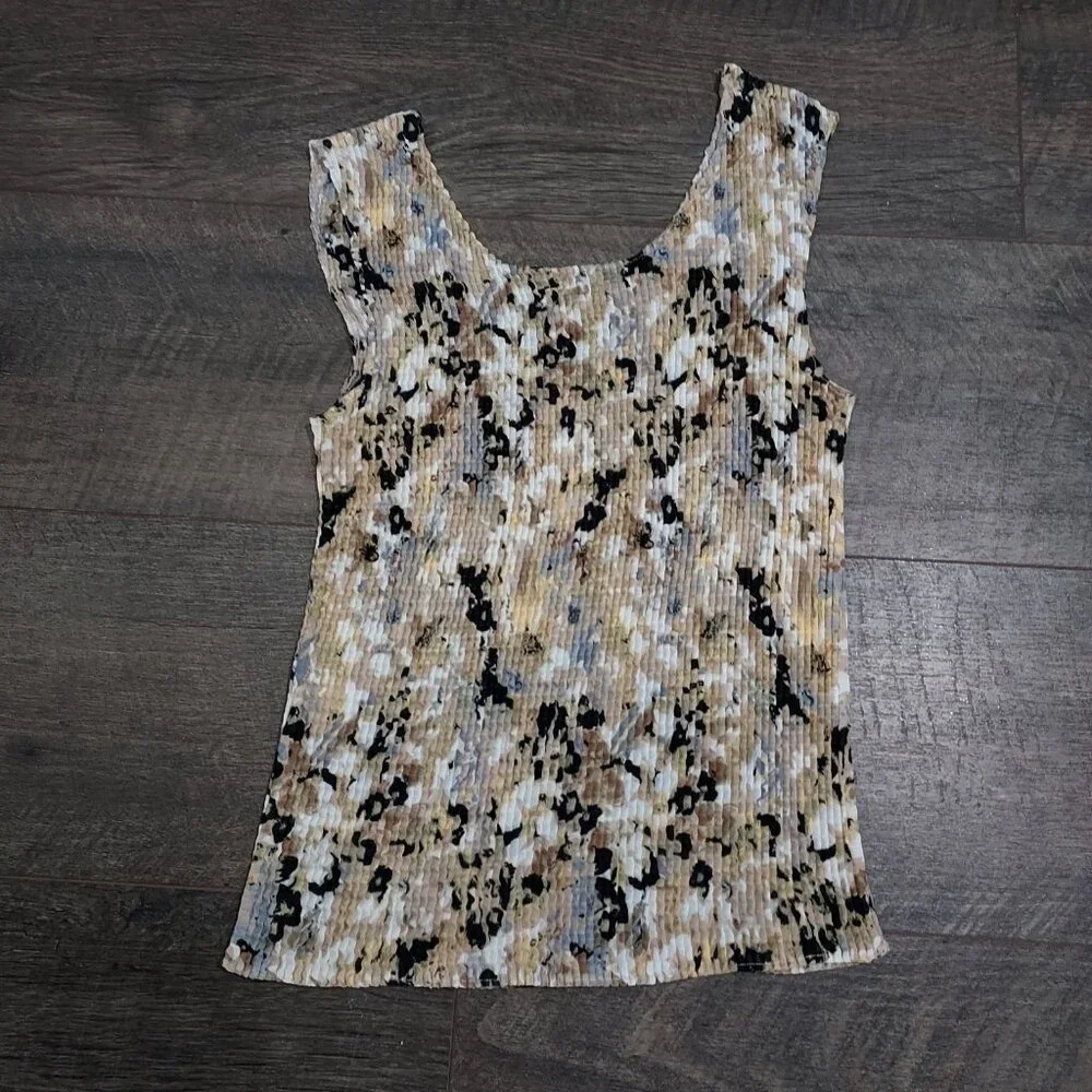 Nicola Woman Sheer Blouse with Ruffled Sleeves and Crinkle Tank Set Small - Picture 2 of 10